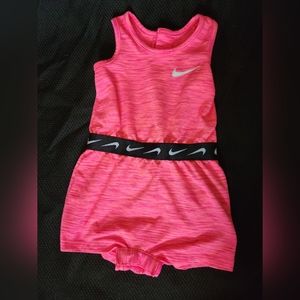 Nike Baby girls bodysuit